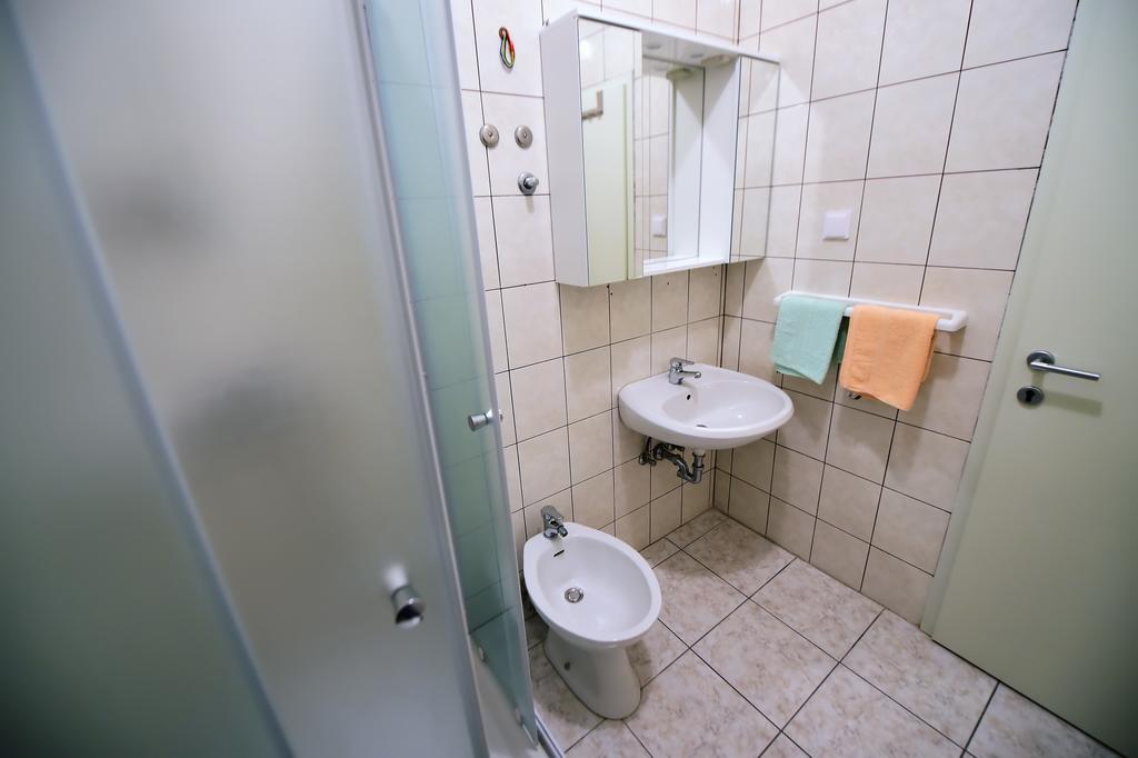 Apartments Zdjelar Poreč Eksteriør billede