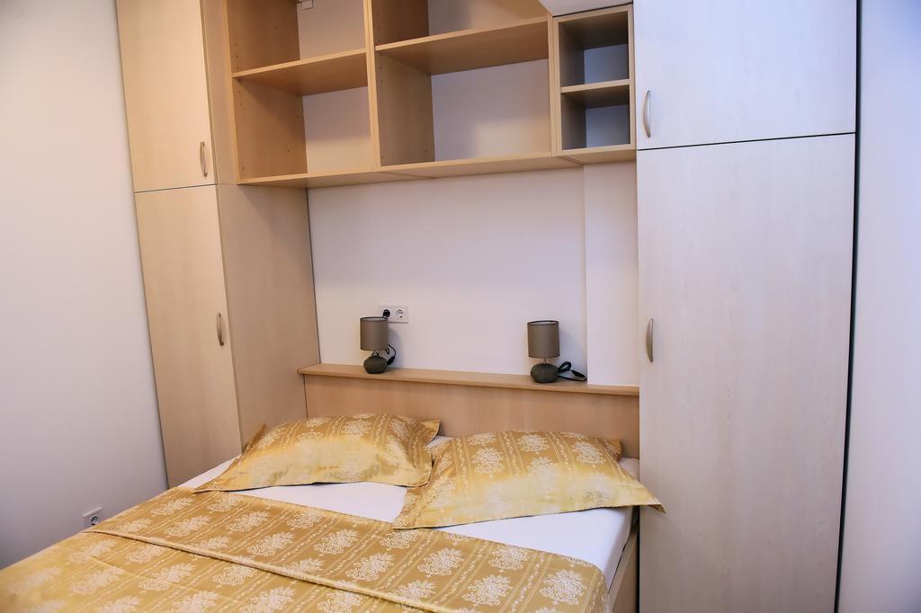 Apartments Zdjelar Poreč Eksteriør billede