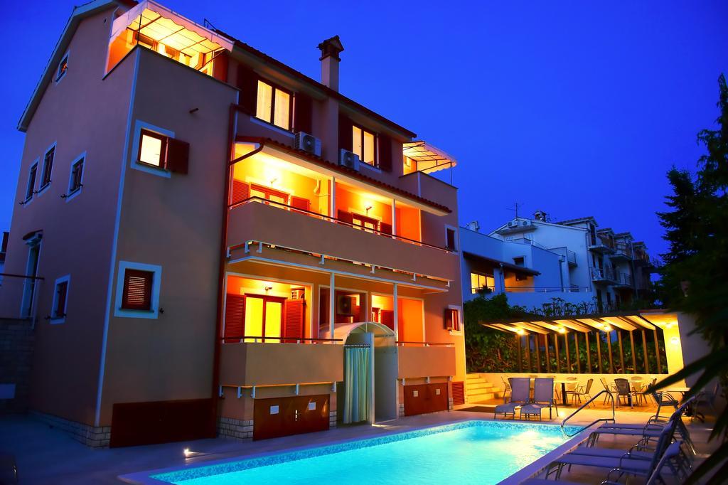 Apartments Zdjelar Poreč Eksteriør billede