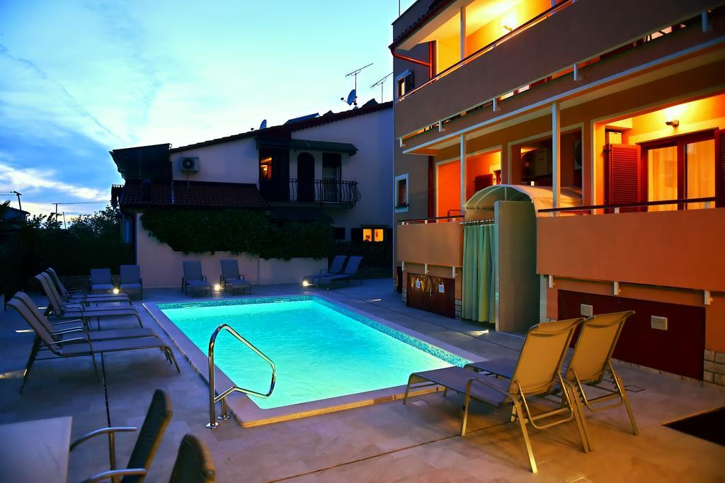 Apartments Zdjelar Poreč Eksteriør billede