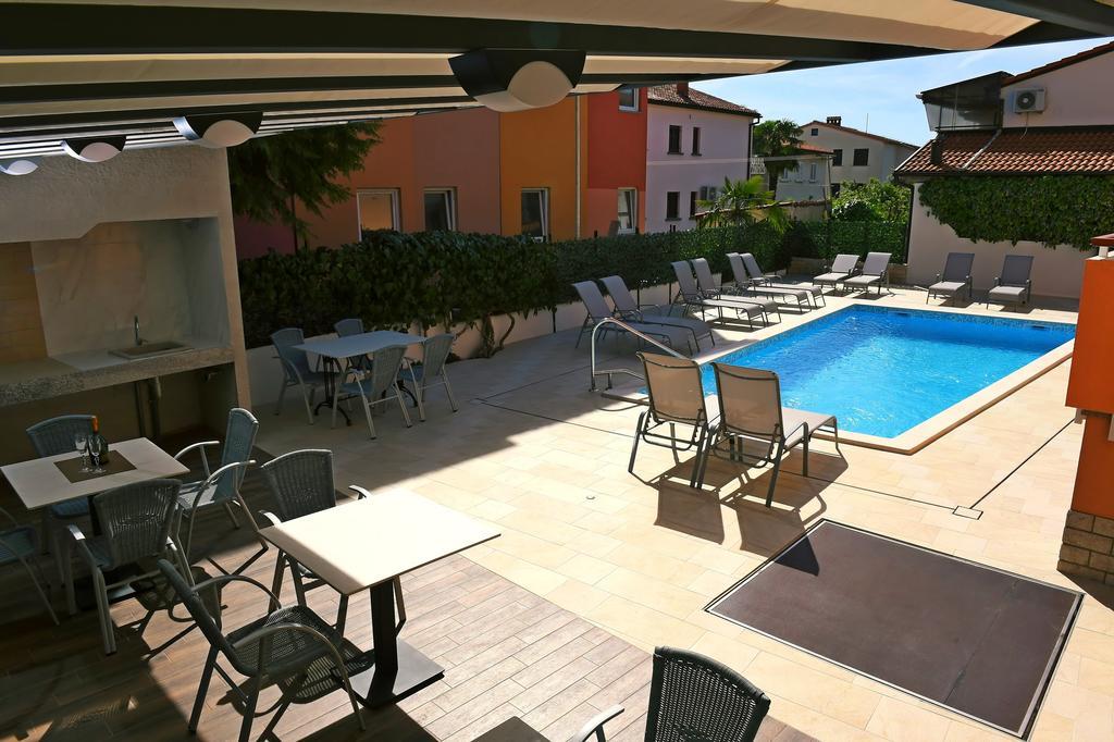 Apartments Zdjelar Poreč Eksteriør billede