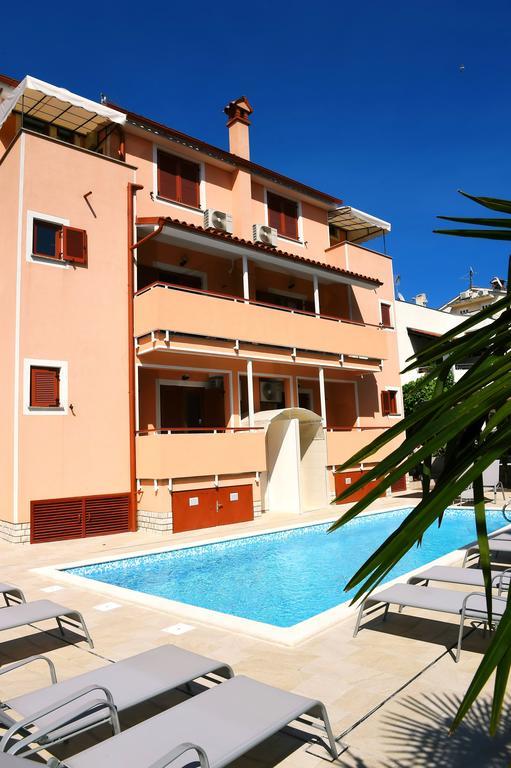Apartments Zdjelar Poreč Eksteriør billede