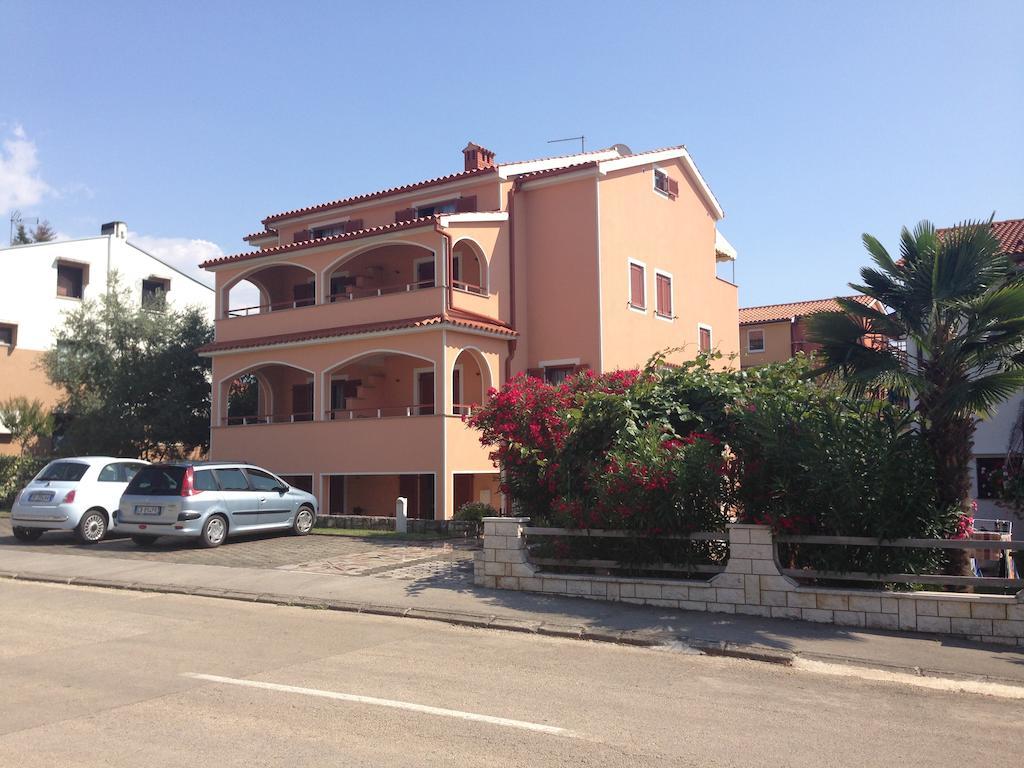 Apartments Zdjelar Poreč Eksteriør billede